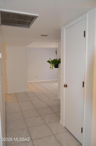 7601 E Rio Verde Drive, Tucson, AZ 85715