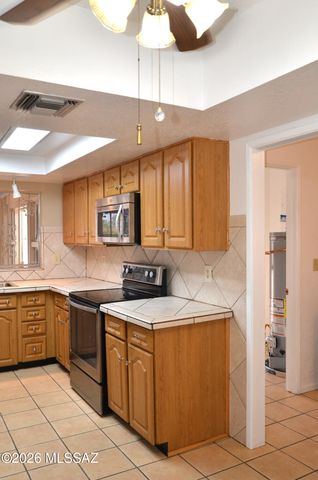 7601 E Rio Verde Drive, Tucson, AZ 85715
