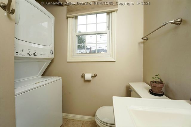 3808 Washington Avenue Se, Charleston, WV 25304