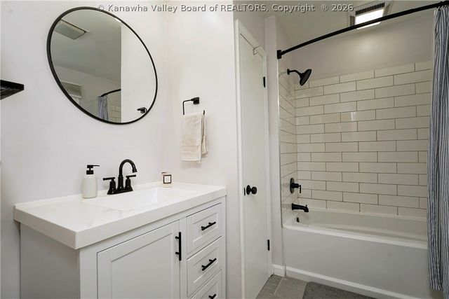 3808 Washington Avenue Se, Charleston, WV 25304