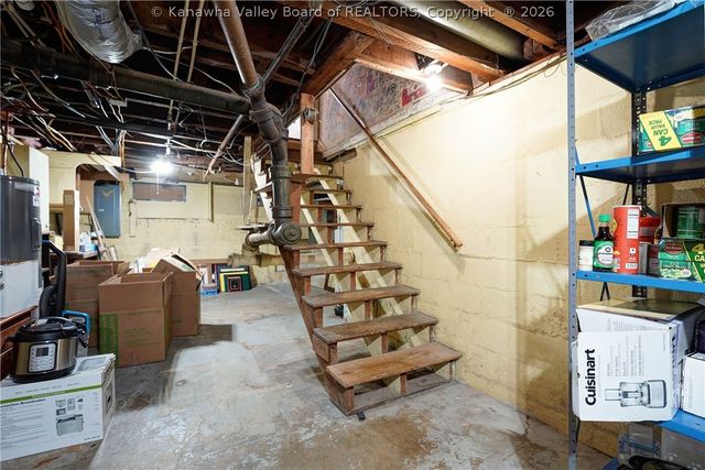 3808 Washington Avenue Se, Charleston, WV 25304