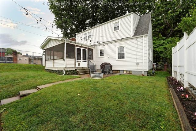 3808 Washington Avenue Se, Charleston, WV 25304