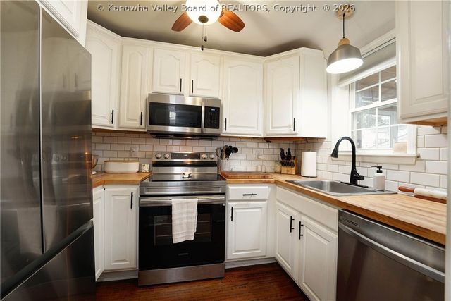 3808 Washington Avenue Se, Charleston, WV 25304