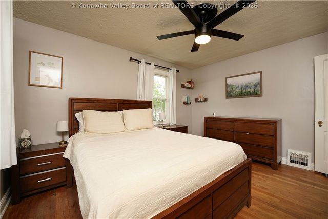 3808 Washington Avenue Se, Charleston, WV 25304