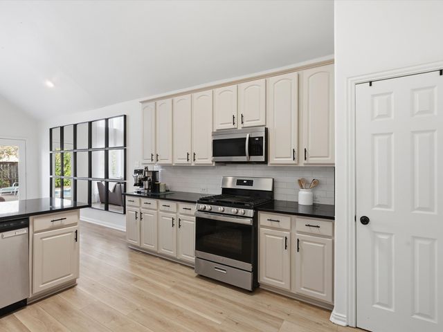 8320 Bandelier Trail, Fort Worth, TX 76137