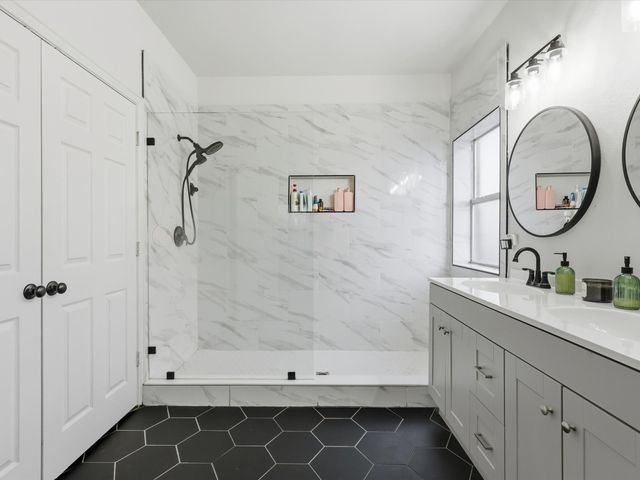 8320 Bandelier Trail, Fort Worth, TX 76137