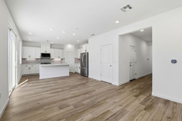 1251 Leonhardt Loop, Lincoln, CA 95648
