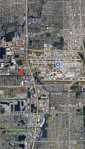 2320 SW 44th St B, Dania Beach, FL 33312