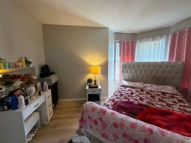 48 Acushnet Ave, Springfield, MA 01105