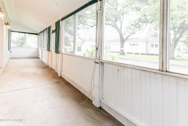 110 S Lee Avenue, Broussard, LA 70518