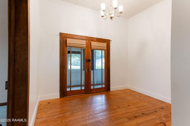 110 S Lee Avenue, Broussard, LA 70518