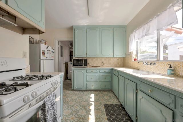 4817 Biona Drive, San Diego, CA 92116