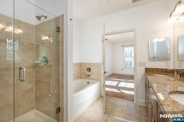 98 Quarry Drive B2, Woodland Park, NJ 07424
