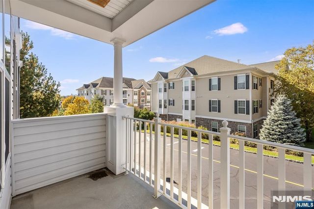 98 Quarry Drive B2, Woodland Park, NJ 07424