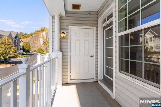 98 Quarry Drive B2, Woodland Park, NJ 07424