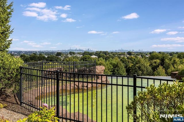 98 Quarry Drive B2, Woodland Park, NJ 07424