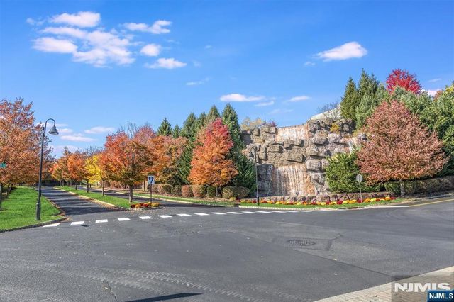98 Quarry Drive B2, Woodland Park, NJ 07424