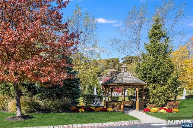 98 Quarry Drive B2, Woodland Park, NJ 07424