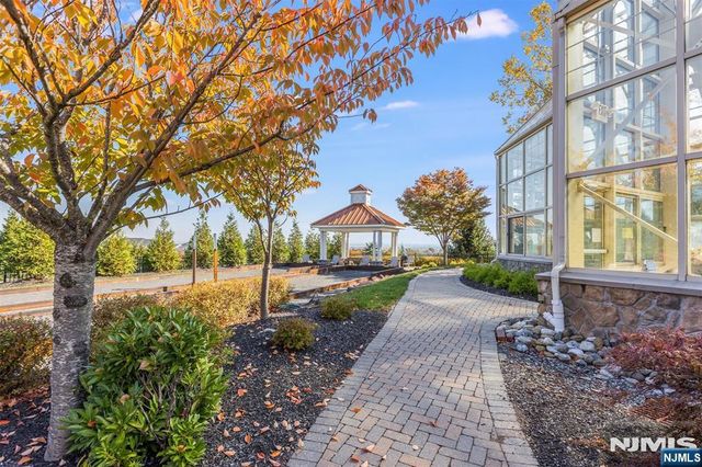 98 Quarry Drive B2, Woodland Park, NJ 07424