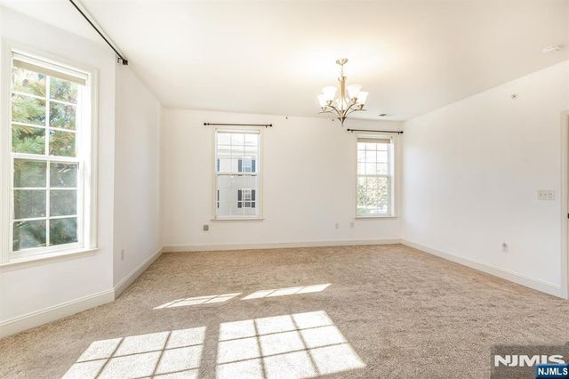 98 Quarry Drive B2, Woodland Park, NJ 07424