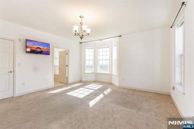 98 Quarry Drive B2, Woodland Park, NJ 07424