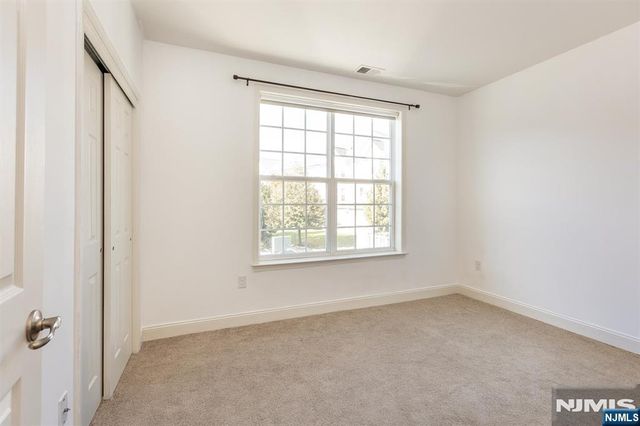98 Quarry Drive B2, Woodland Park, NJ 07424