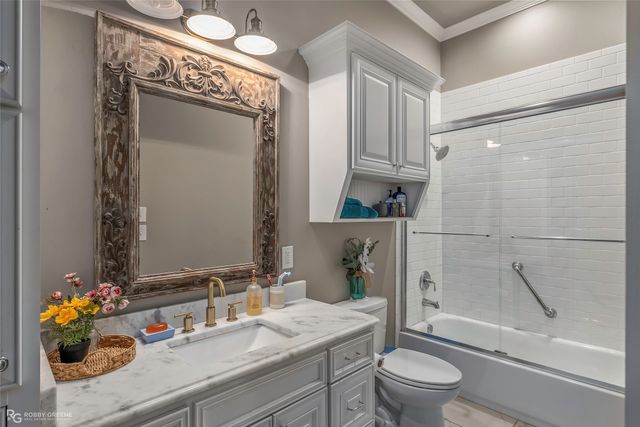 106 Vieux Carre, Bossier City, LA 71111