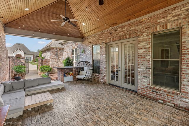 106 Vieux Carre, Bossier City, LA 71111