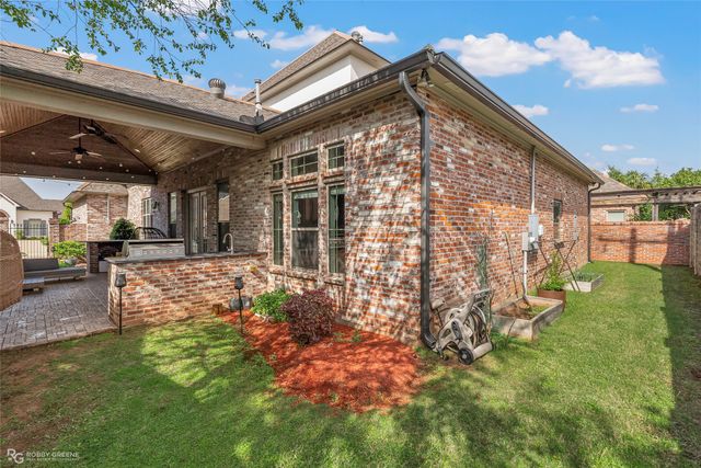 106 Vieux Carre, Bossier City, LA 71111