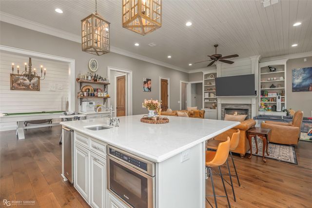 106 Vieux Carre, Bossier City, LA 71111