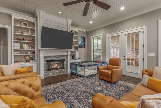 106 Vieux Carre, Bossier City, LA 71111