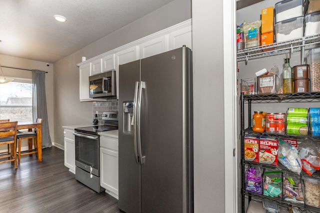 2862 NW Penny Lane, Ankeny, IA 50023