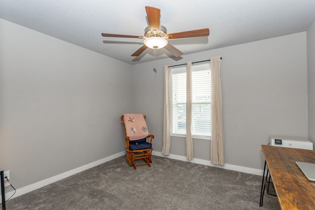 2862 NW Penny Lane, Ankeny, IA 50023