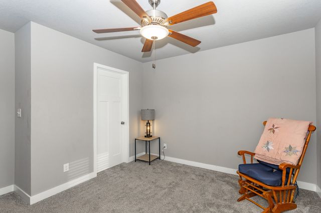 2862 NW Penny Lane, Ankeny, IA 50023