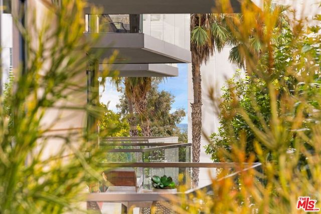 1755 Ocean Avenue 412, Santa Monica, CA 90401
