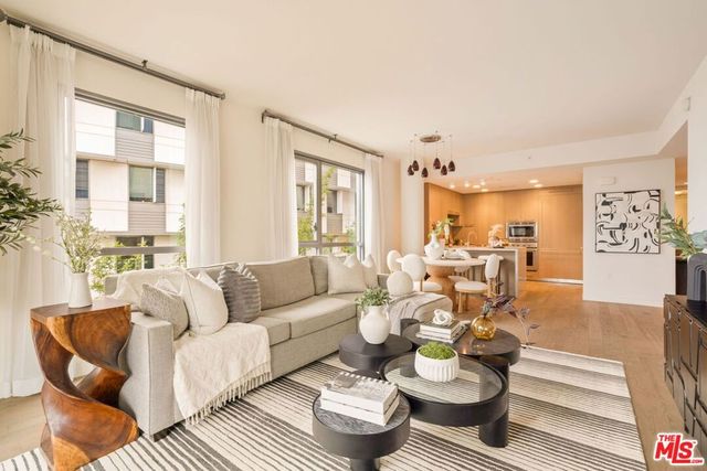 1755 Ocean Avenue 412, Santa Monica, CA 90401