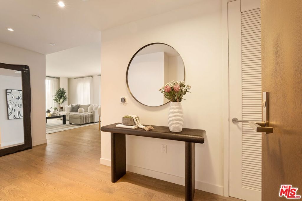 1755 Ocean Avenue 412, Santa Monica, CA 90401