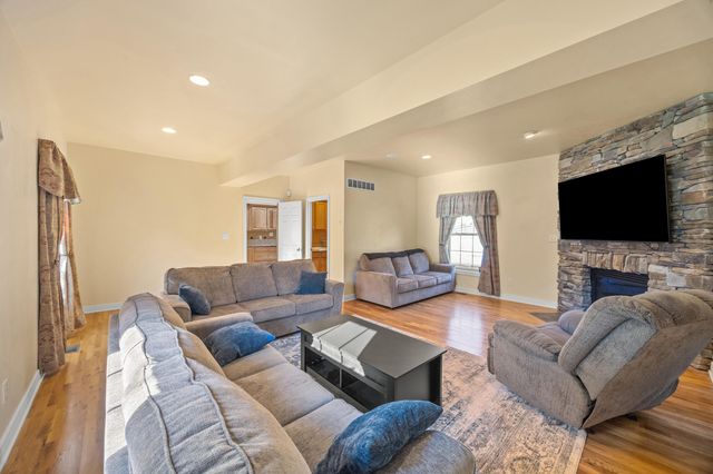 876 Boyers Chapel Road, Sadieville, KY 40370