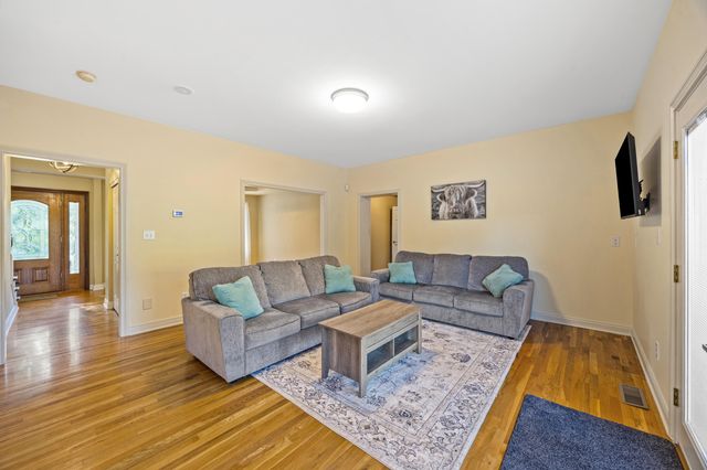 876 Boyers Chapel Road, Sadieville, KY 40370