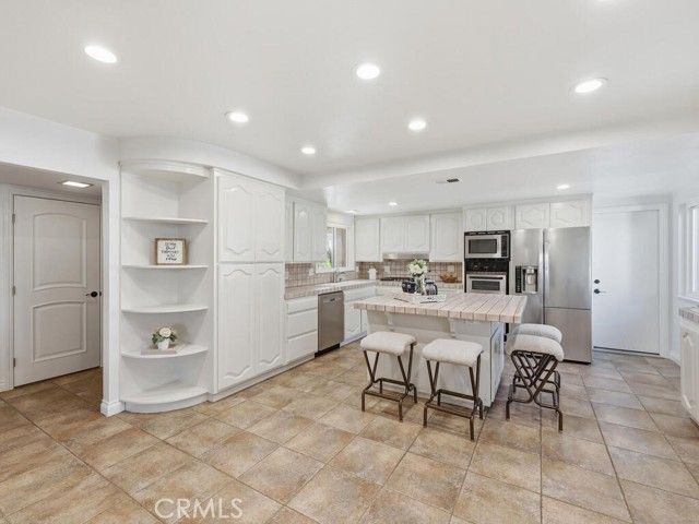 24741 Calle El Toro Grande, Lake Forest (el Toro), CA 92630