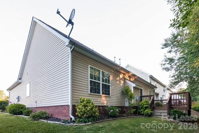 2873 Island Point Drive NW, Concord, NC 28027