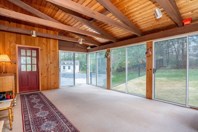 9 Gretel Lane, Simsbury, CT 06070