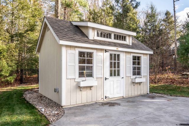 9 Gretel Lane, Simsbury, CT 06070