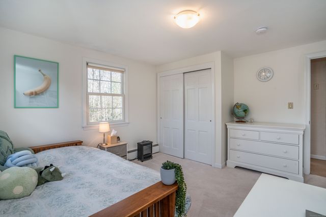 9 Gretel Lane, Simsbury, CT 06070