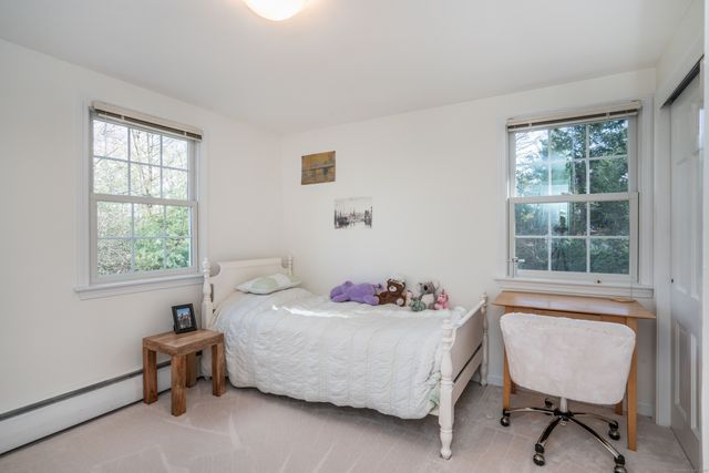 9 Gretel Lane, Simsbury, CT 06070