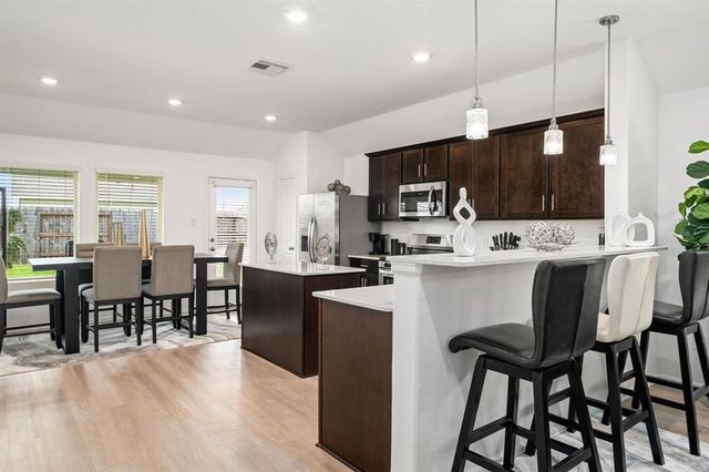 9827 Kingston Liberty Lane, Baytown, TX 77521