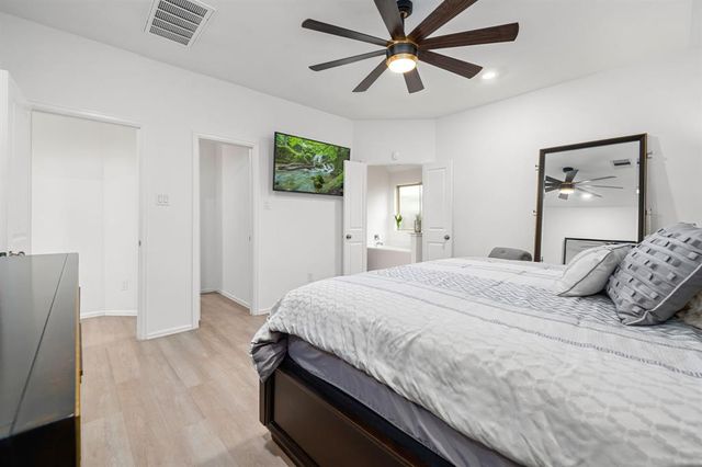 9827 Kingston Liberty Lane, Baytown, TX 77521