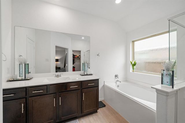 9827 Kingston Liberty Lane, Baytown, TX 77521