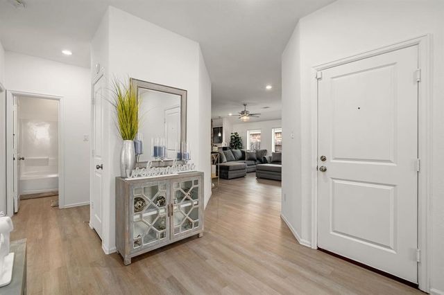 9827 Kingston Liberty Lane, Baytown, TX 77521