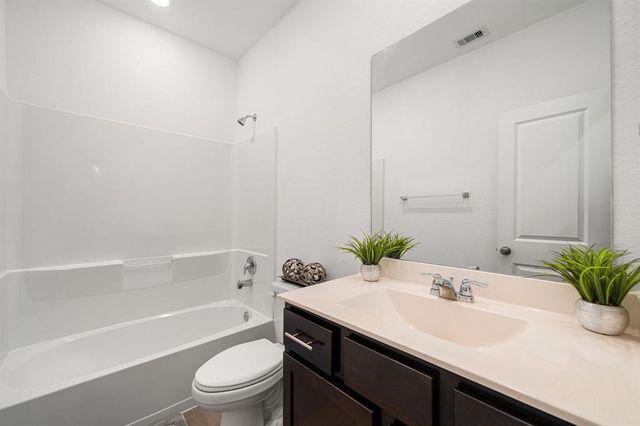 9827 Kingston Liberty Lane, Baytown, TX 77521